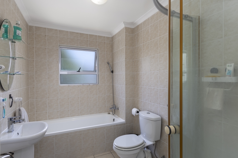 To Let 2 Bedroom Property for Rent in Heritage Park Western Cape